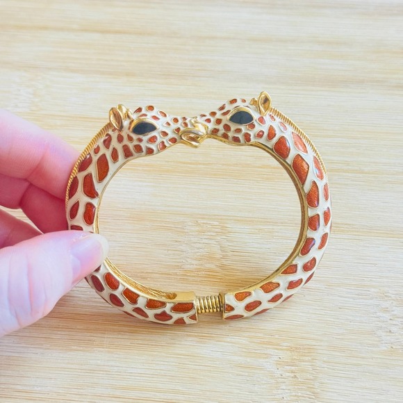 Kenneth Lane KJL Double Head Giraffe cuff Bracelet print Gold Plated Couture 90s - Picture 2 of 5